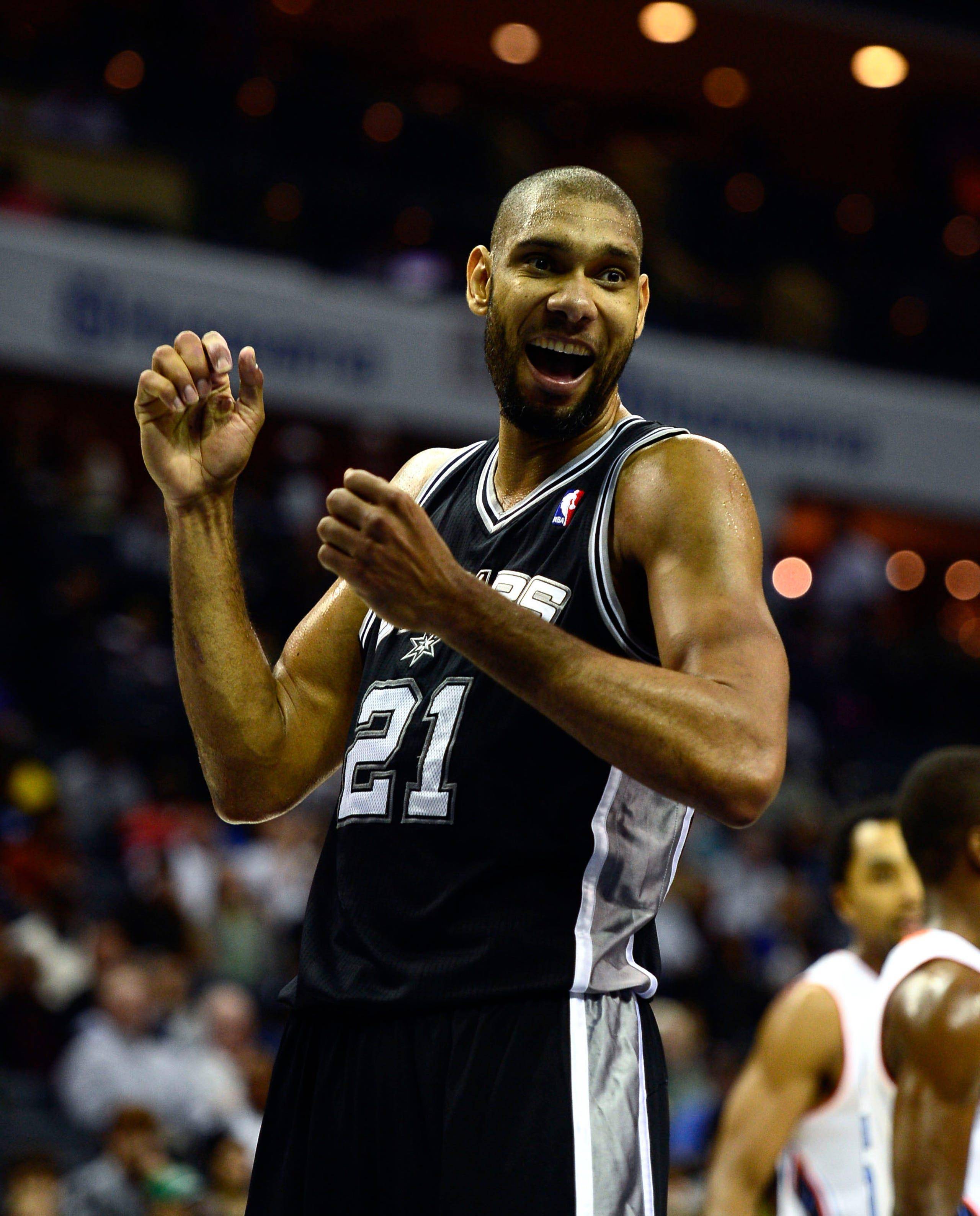 效迫使客队 效迫使客队